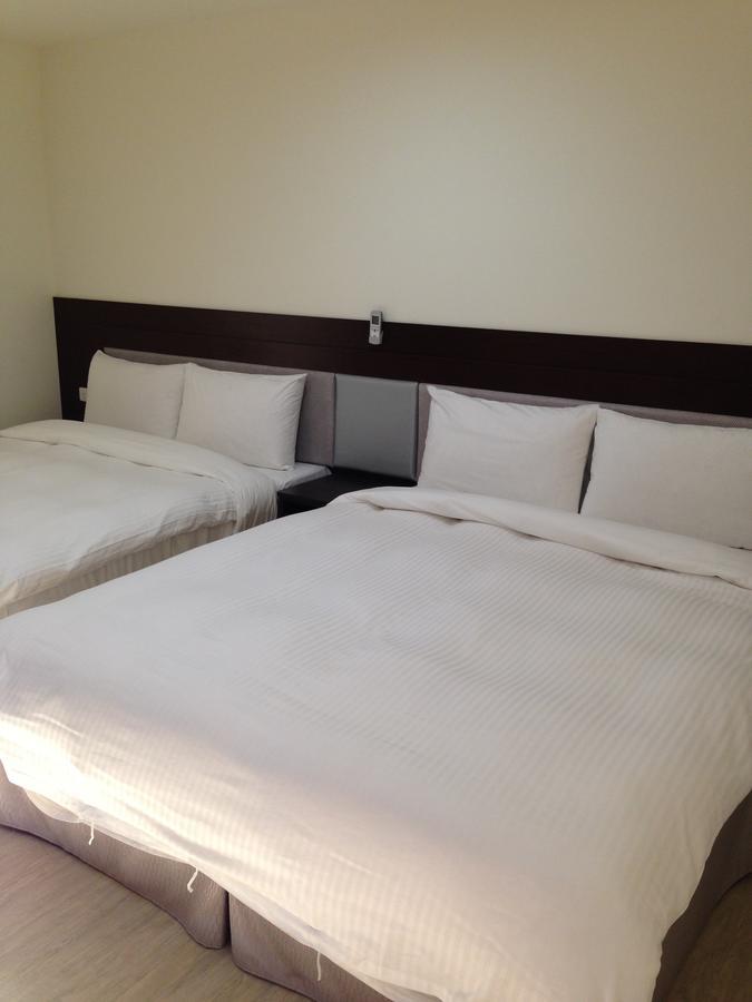 Big Bear Hotel Καοσιούνγκ Δωμάτιο φωτογραφία