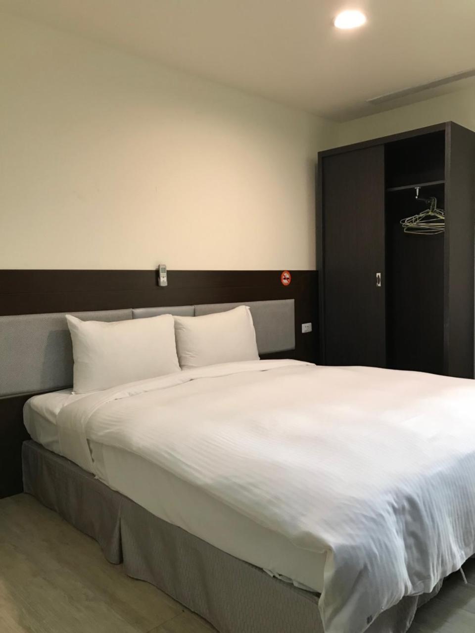 Big Bear Hotel Καοσιούνγκ Εξωτερικό φωτογραφία